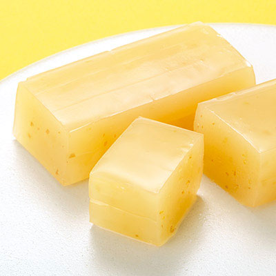 �g���ɍ����E�G�r�