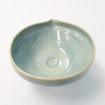波佐見焼 手作り片口抹茶碗 新緑釉