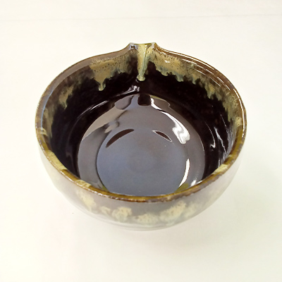 波佐見焼 片口抹茶碗 黒飴渕わら釉