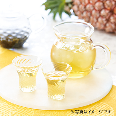 台湾茶とお菓子「鳳梨」