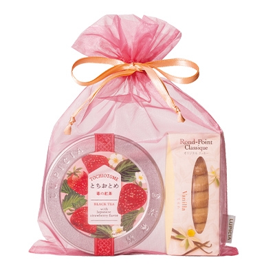 紅茶とお菓子「苺色」