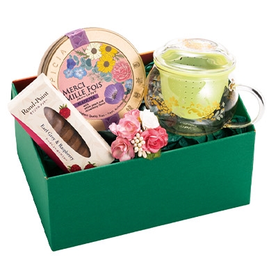 紅茶と茶器とお菓子「ラディアント」