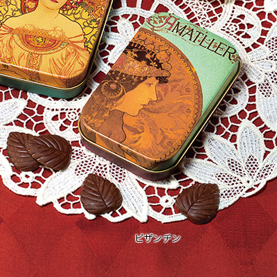 �A�}���G ���[�u�X 70���_�[�N�`���R���[�g�� �r�U���`��