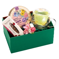 紅茶と茶器とお菓子「ラディアント」